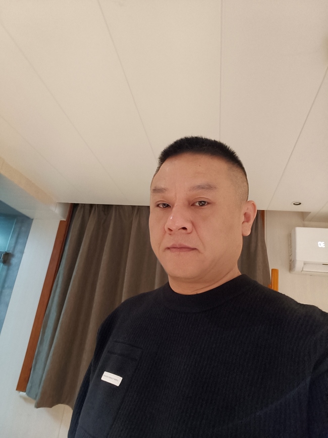 劲爆肉壮中年